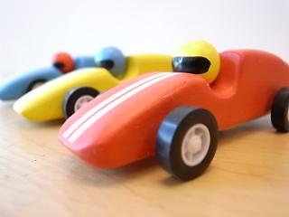 RACING CAR