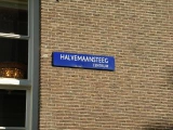 HALVEMAANSTEEG